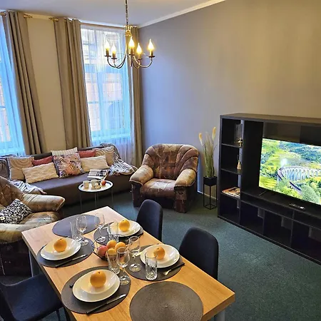 Heart Of Old 3 Bedroom By Dome Square * Riga