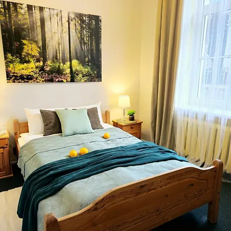 Apartment Heart Of Old 3 Bedroom By Dome Square