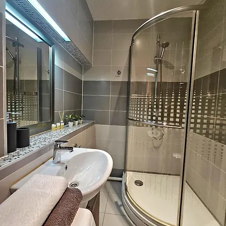 Apartment Heart Of Old 3 Bedroom By Dome Square Riga